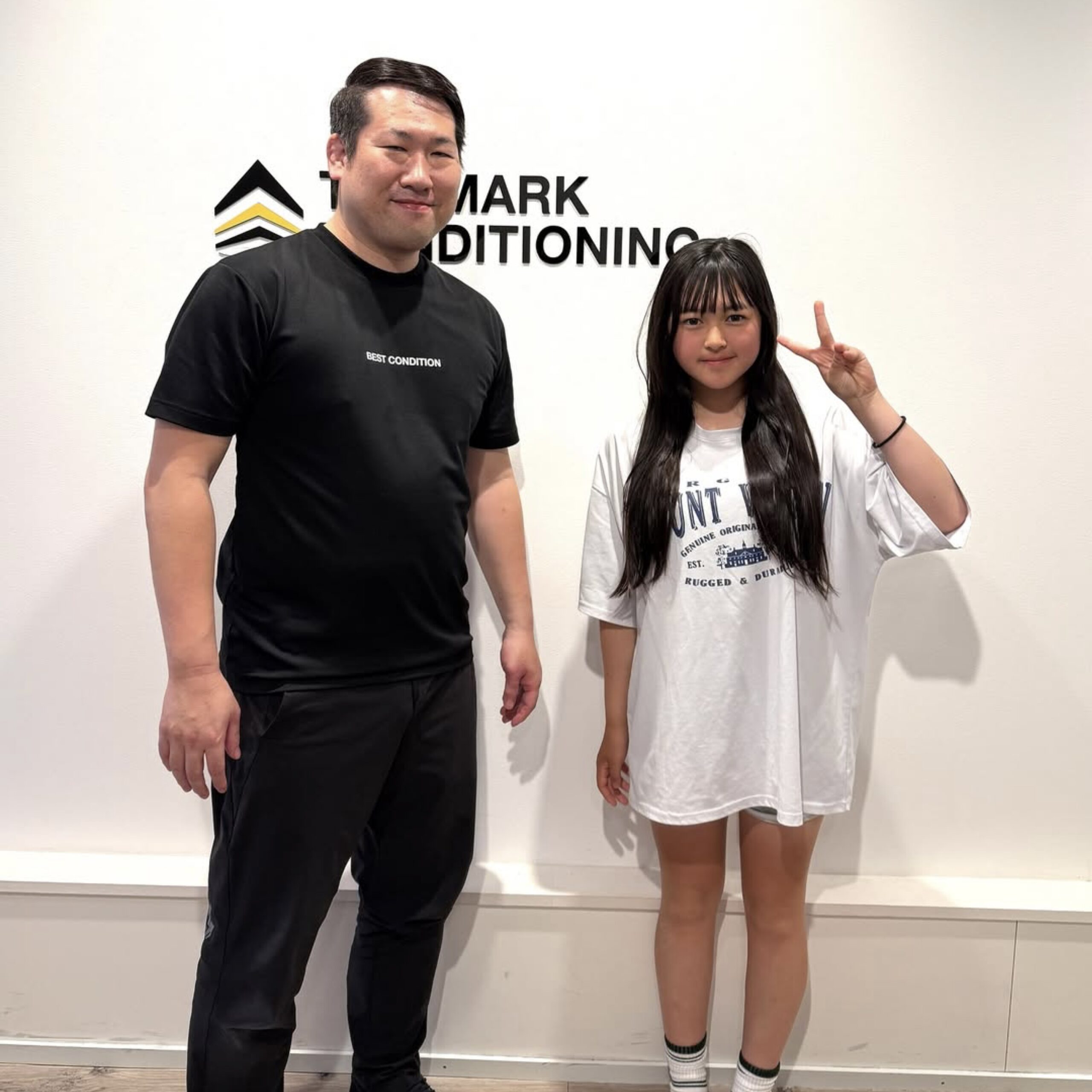 アスリート専用ケア|疲労回復・ケガ予防・“動ける体”へ整える|TRY MARK CONDITIONING 女子プロゴルファー 稲葉晴選手の記念写真