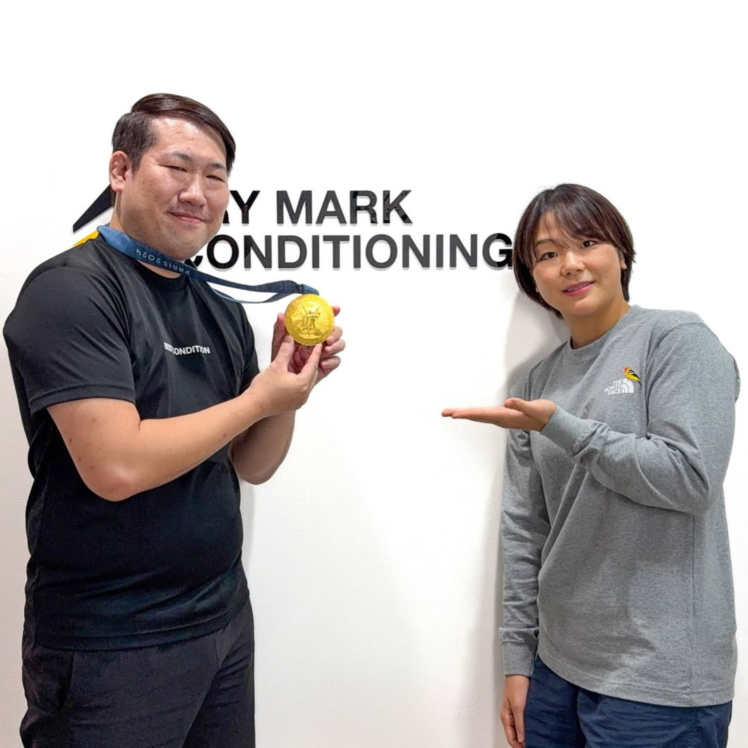 アスリート専用ケア|疲労回復・ケガ予防・“動ける体”へ整える|TRY MARK CONDITIONING パリ五輪金メダリスト 藤波朱理選手との記念ショット