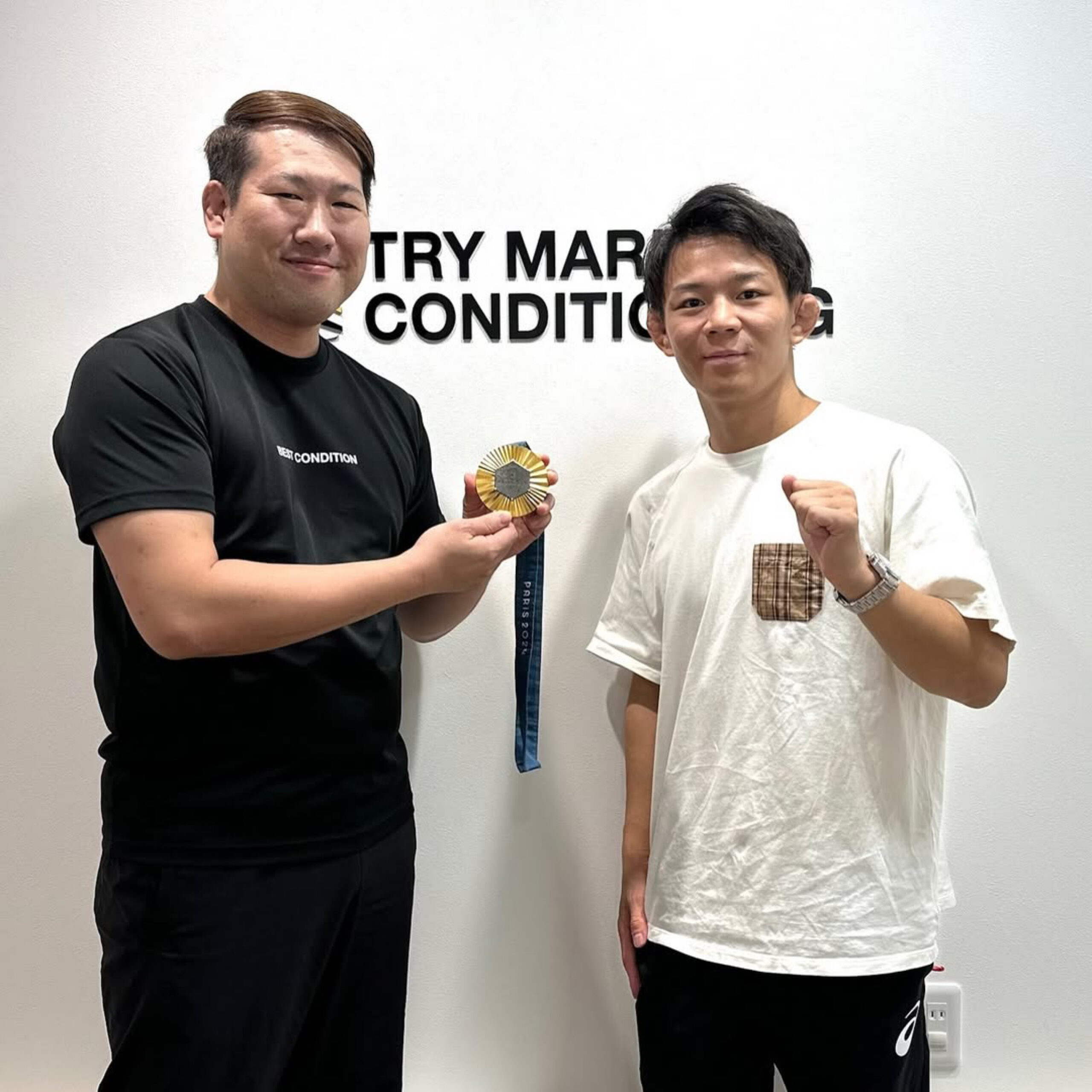 アスリート専用ケア|疲労回復・ケガ予防・“動ける体”へ整える|TRY MARK CONDITIONING パリ五輪金メダリスト 樋口黎選手との記念ショット
